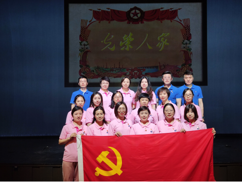 強(qiáng)國(guó)必須強(qiáng)軍，軍強(qiáng)才能國(guó)安  —青島城發(fā)集團(tuán)總部黨支部開展“中國(guó)夢(mèng)、強(qiáng)軍夢(mèng)、強(qiáng)國(guó)夢(mèng)”主題黨日活動(dòng)